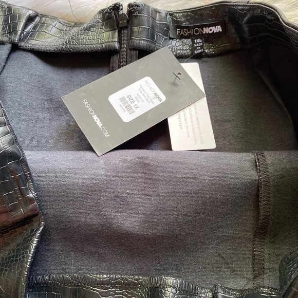 🚨BRAND NEW 🚨 fashion nova skirt size 1x SOLD - Picture 3 of 10